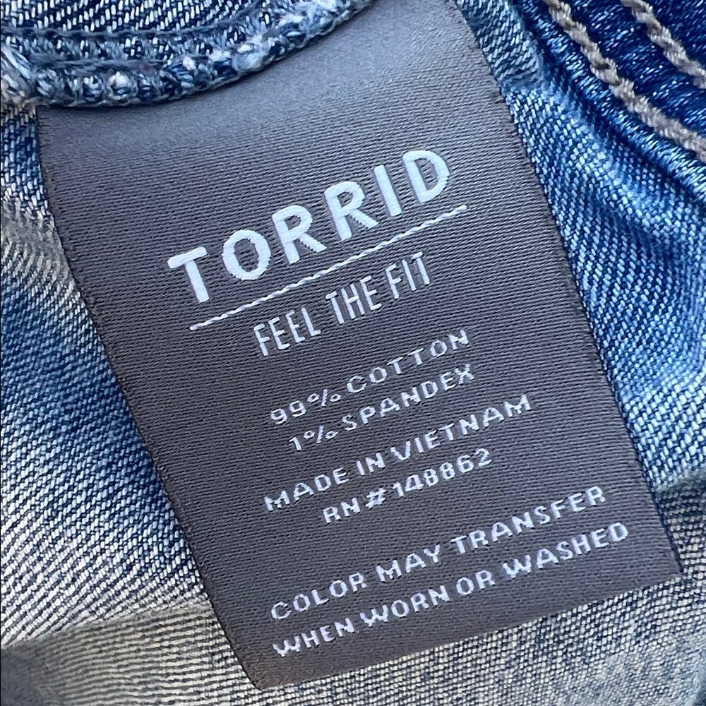 TORRID Women's Light Wash Denim Sleeveless Vest Size 3X - Picture 9 of 9